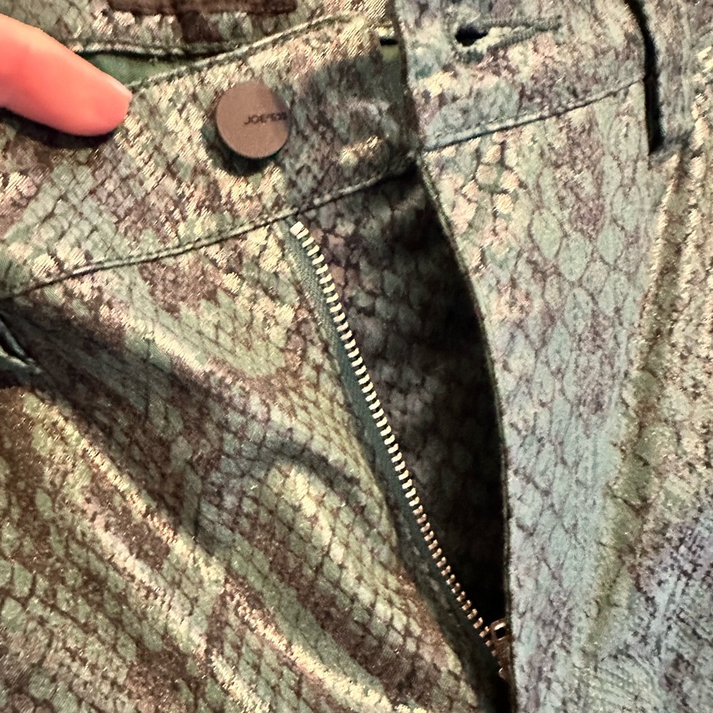 NWT, joes snakeskin green pant - Picture 6 of 8